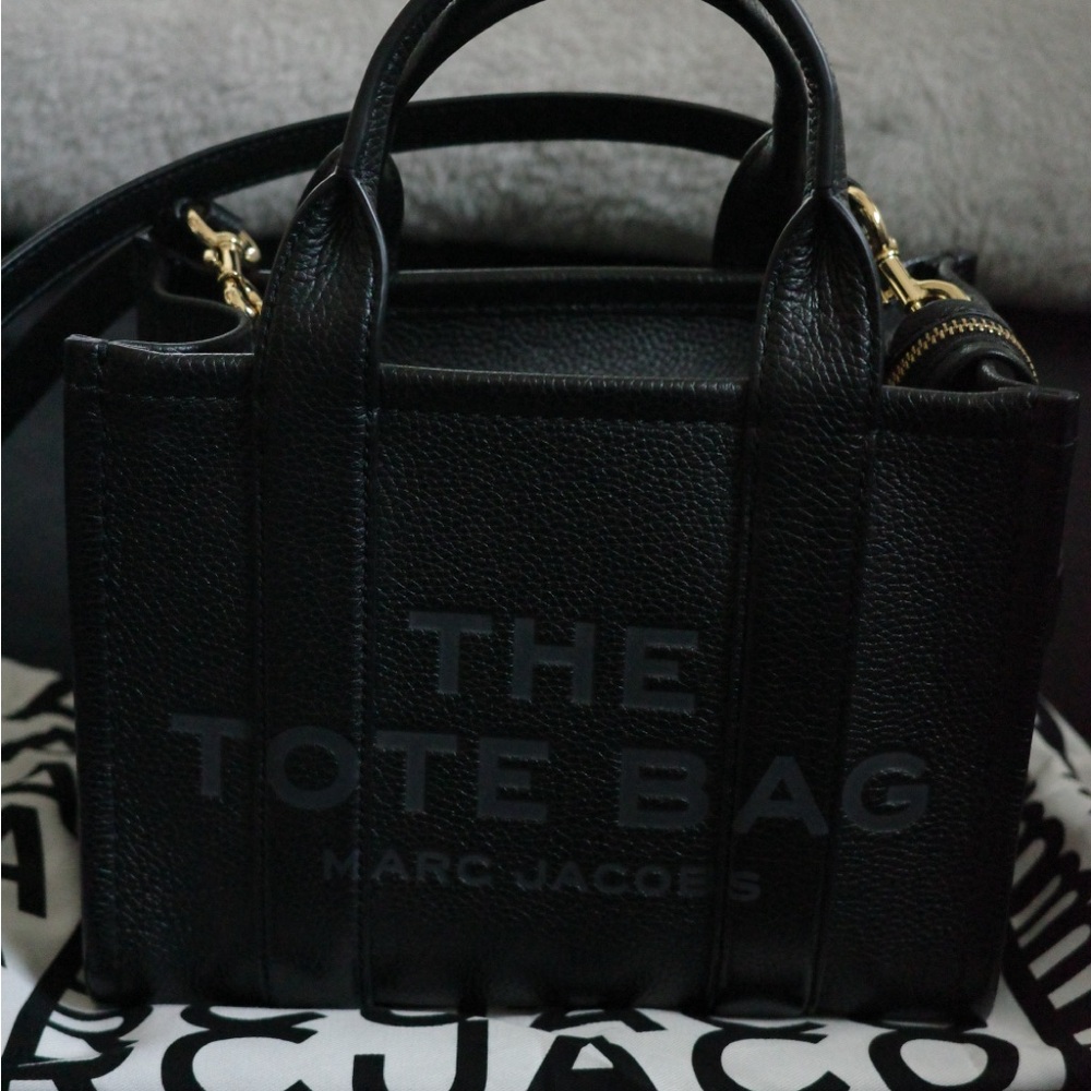 Marc Jacobs The Leather Tote Bag - Picture 4 of 13